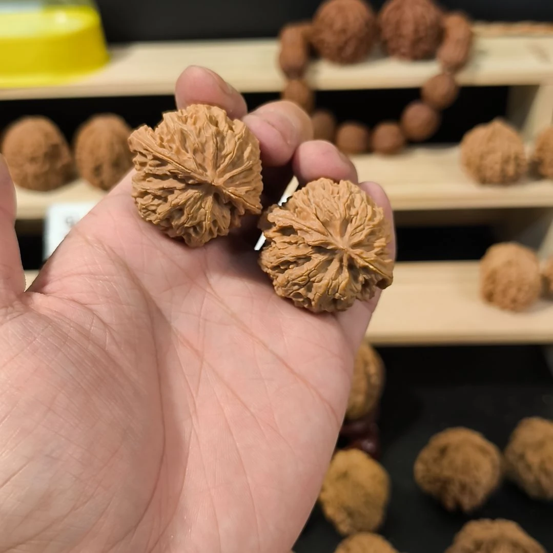 文玩核桃吊坠38苹果有黄