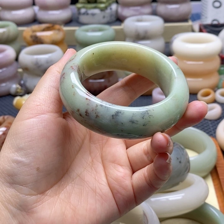 果***果未镶嵌手镯石英岩玉