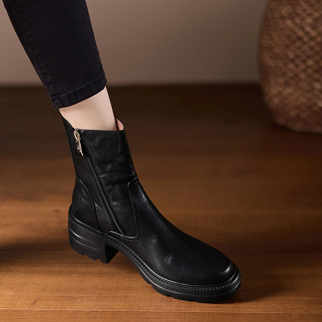 小个子手工女鞋6cm~圆头极简风复古马丁靴新款时尚厚底不累脚短靴