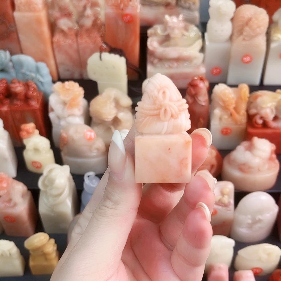 寿山石印石熊****坑粽子的