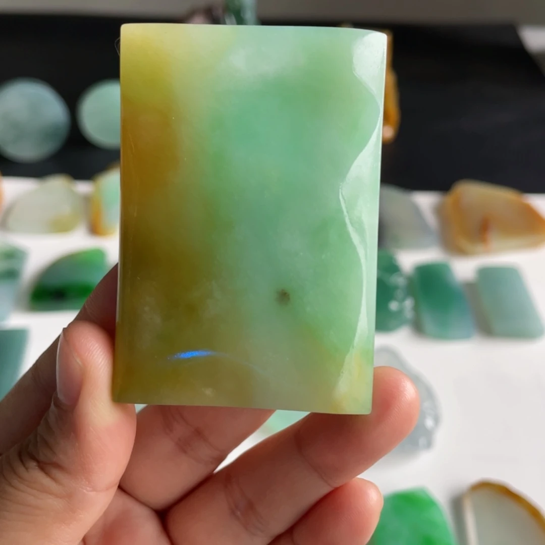定制翡翠未镶嵌包工