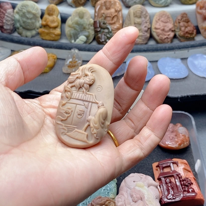 【闪购商品】定制石英质玉吊坠未镶嵌