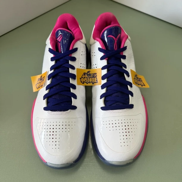 zk5乳腺42.5码配盒 全新鞋 科比5代 Kobe粉色