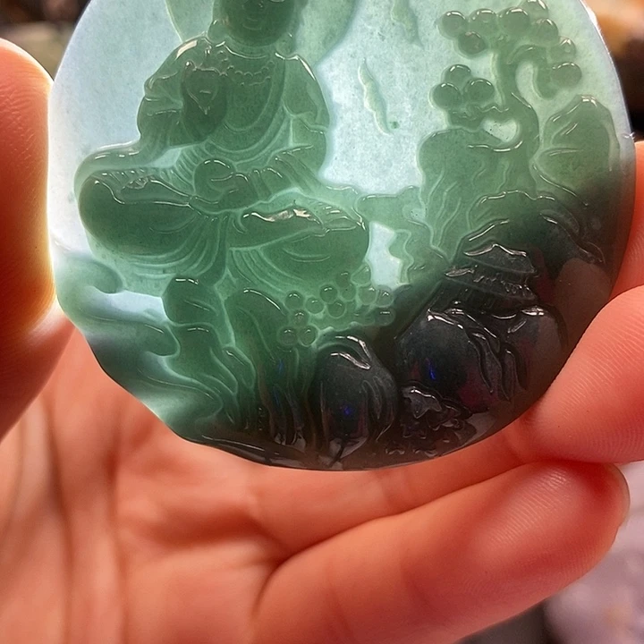 翡翠未镶嵌颈饰翡翠首饰