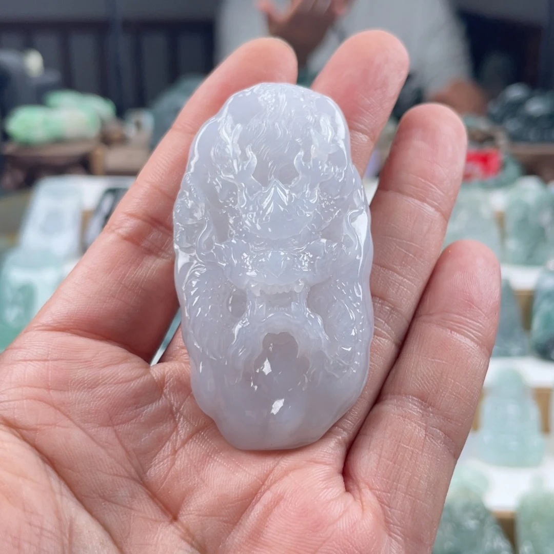 翡翠未镶嵌颈饰龙牌缅甸天然翡翠A货糯冰种胶块白月光