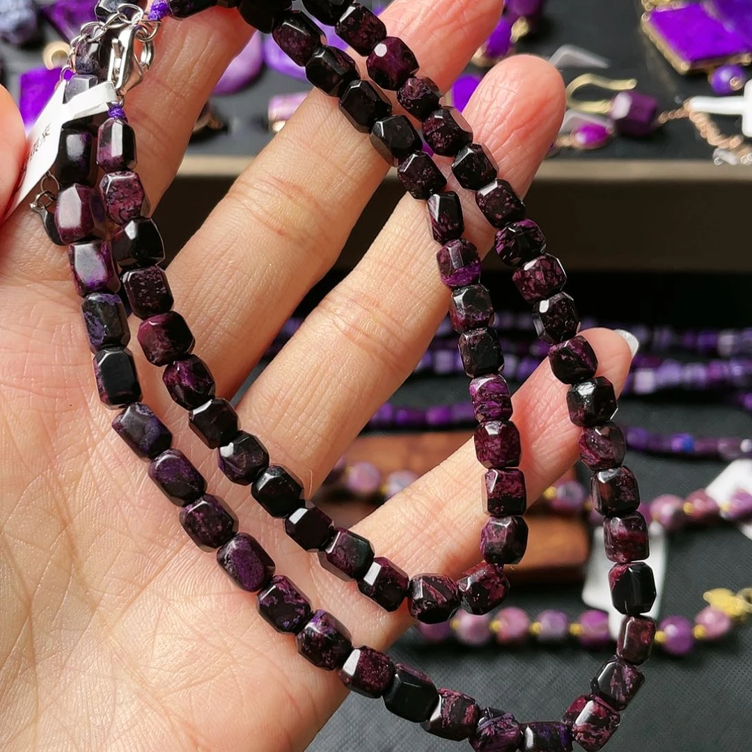 未镶嵌苏纪石（舒俱来）项链木*