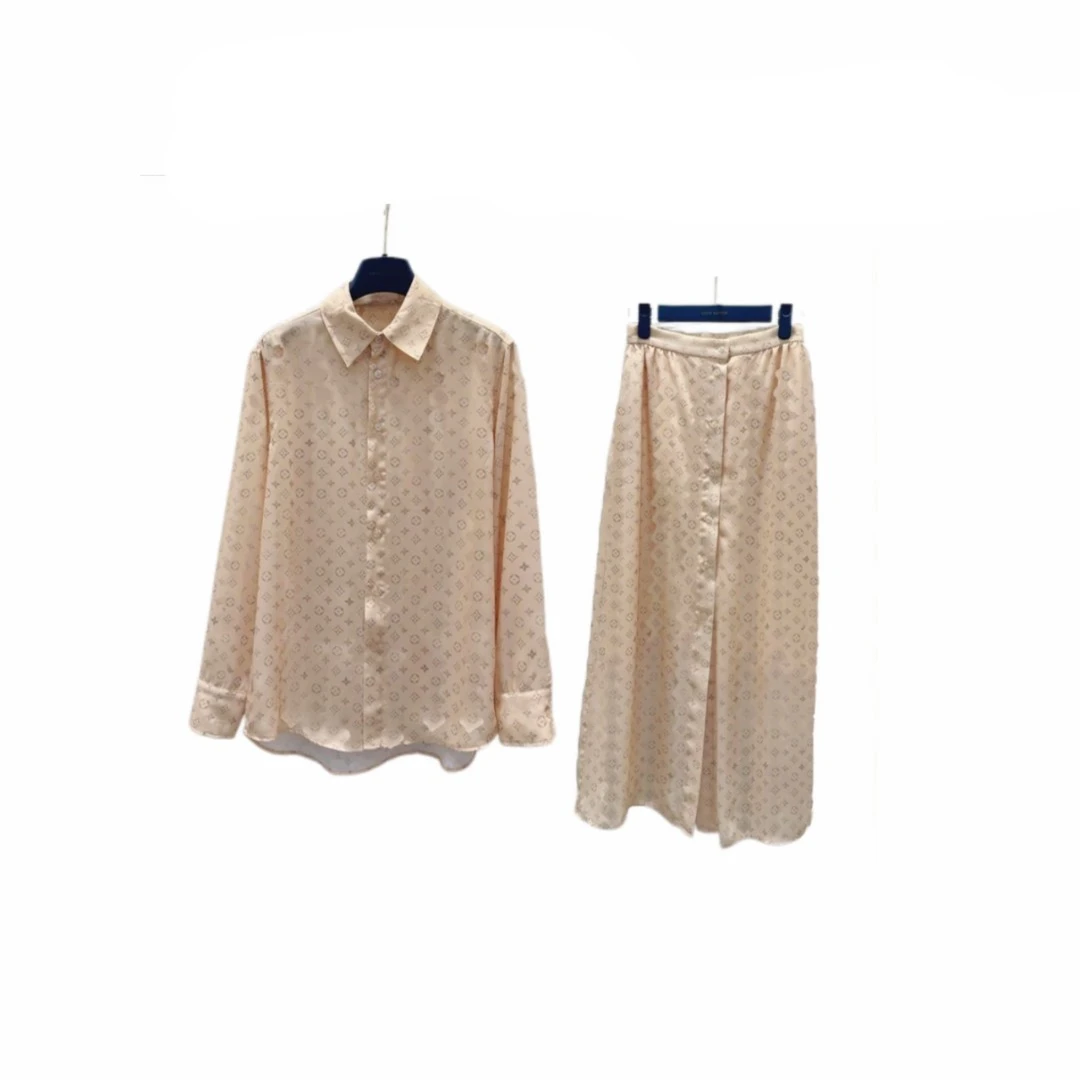 FL035 lll 杏色老花满印套装（长袖衬衫+长裙）