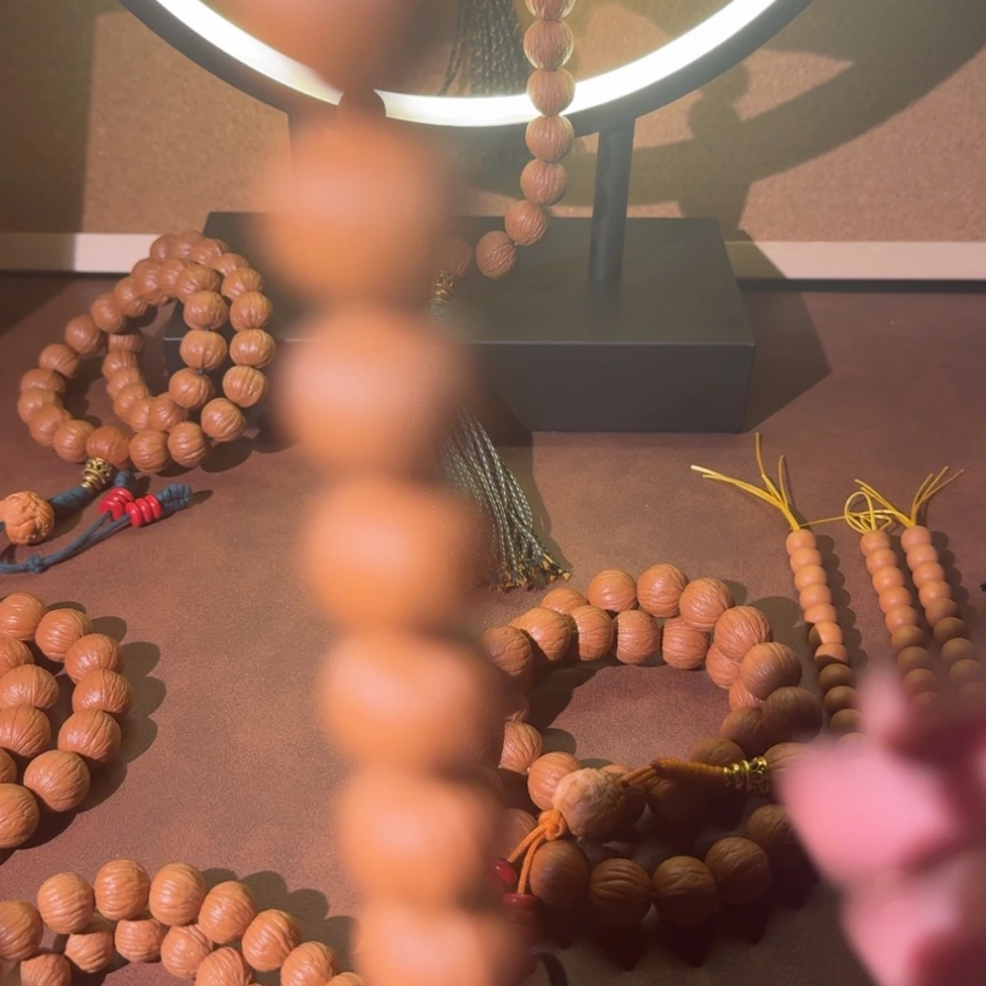 ****]文玩核桃把件猴头核桃