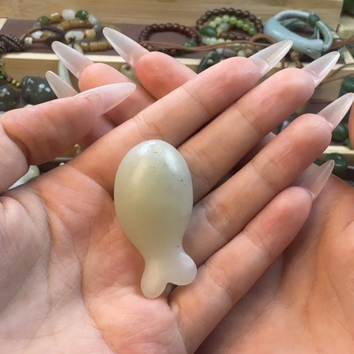 喵***～和田玉未镶嵌颈饰定制