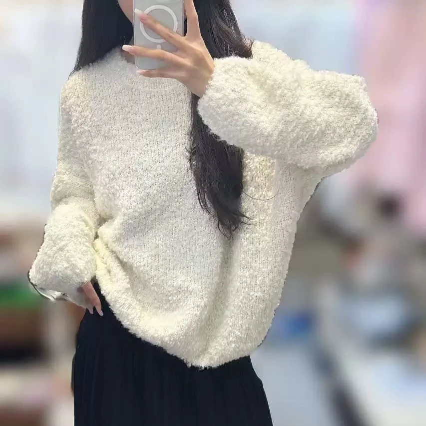 日系慵懒复古白色毛衣女秋冬内搭高级感超好看半边绒加厚针织上衣