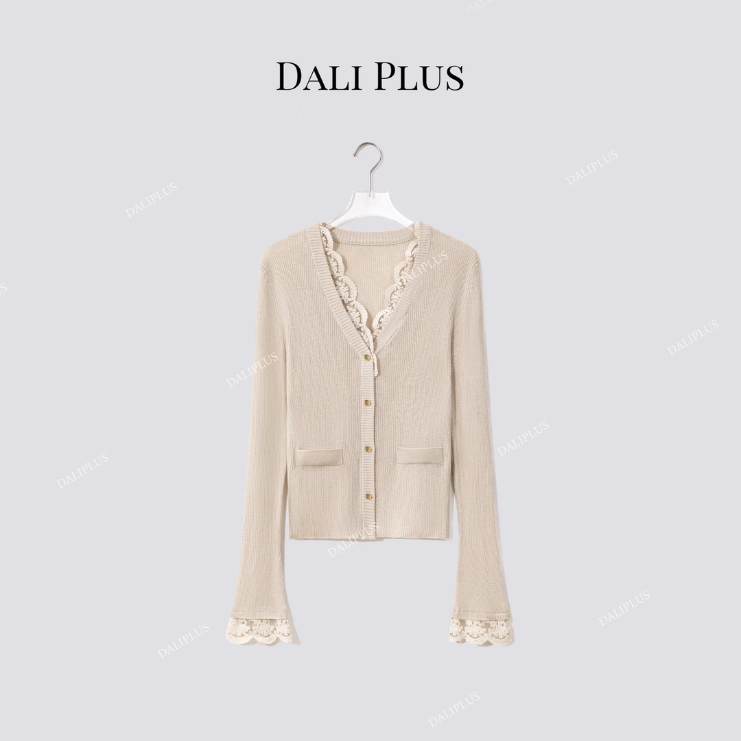 DALI PLUS“V领蕾丝花边上衣”蚕丝羊绒长袖针织-D5CH4856
