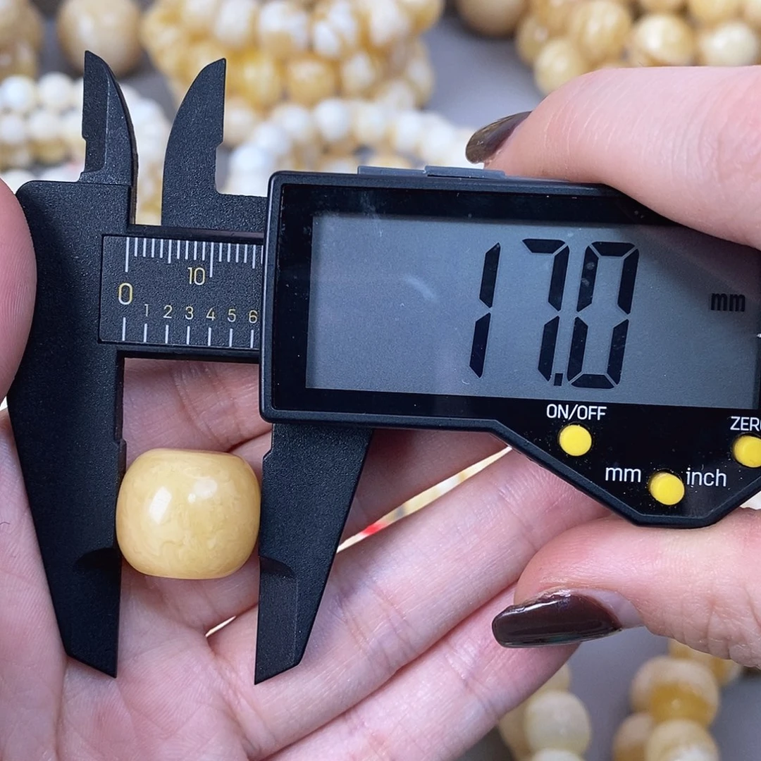 蜜蜡未镶嵌珠宝奇石2.9g