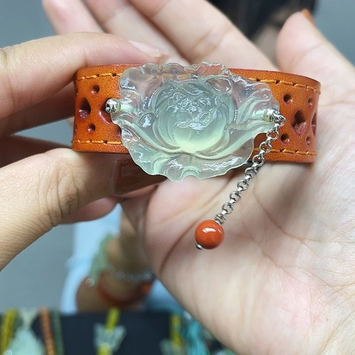 蛇纹石玉未镶嵌颈饰