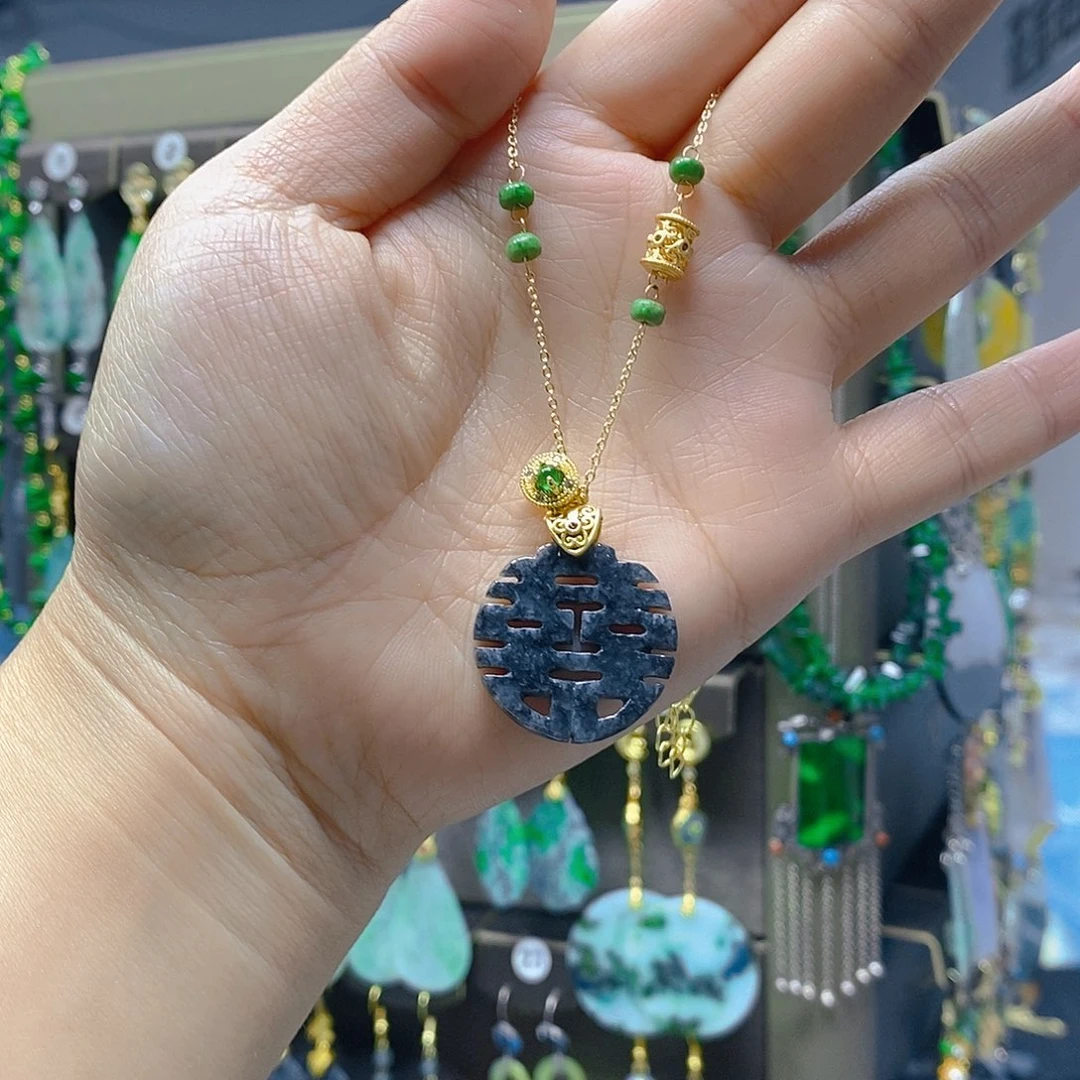 未镶嵌翡翠耳饰翡翠