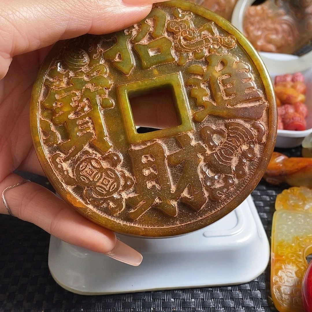 岫岩老玉（透闪石质玉）未镶嵌珠宝奇石