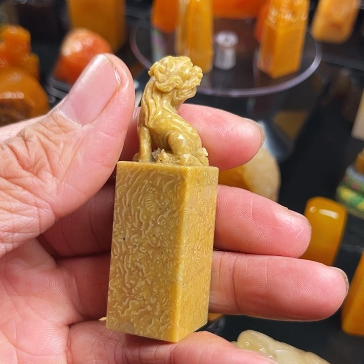 鸿***誉田黄石寿山石直播间