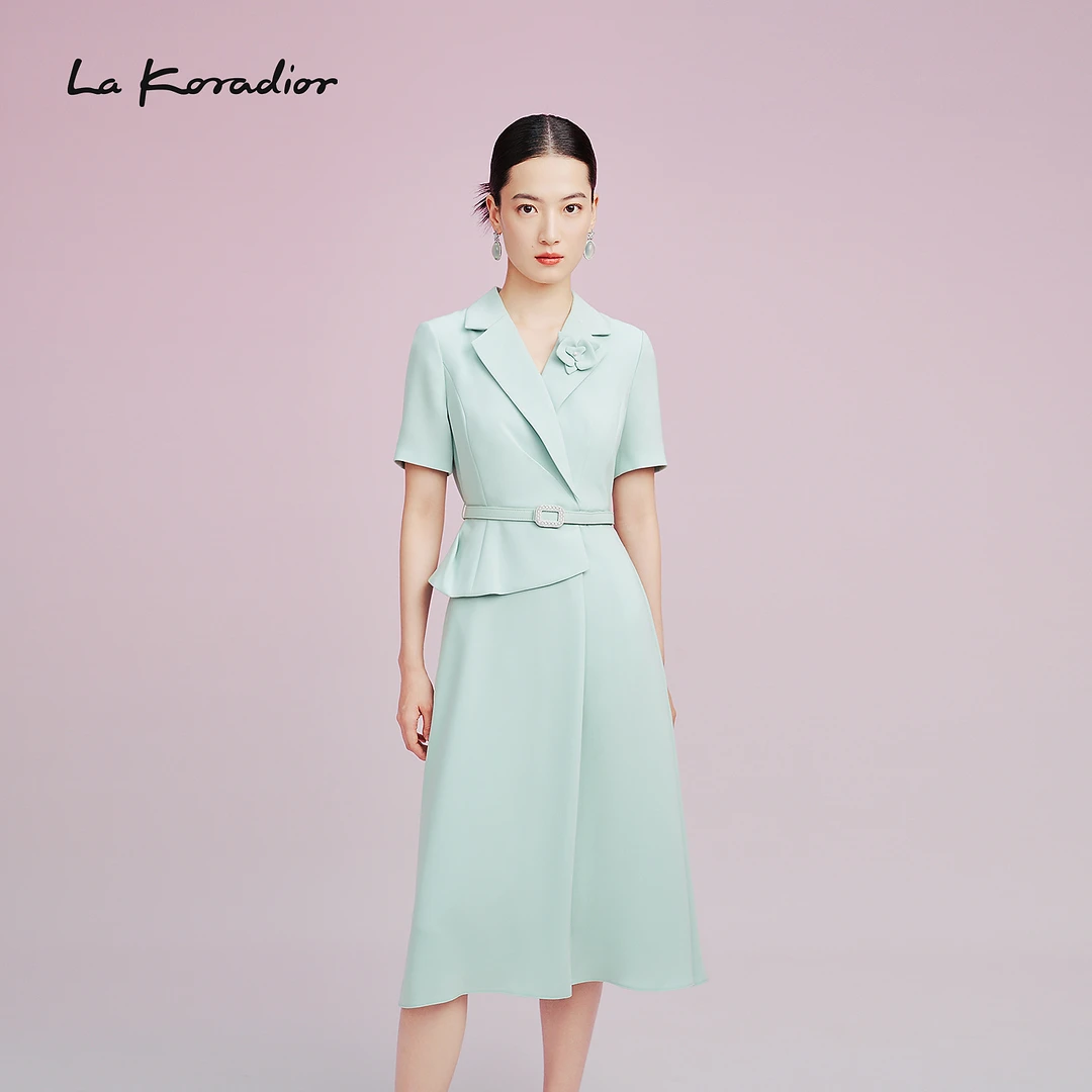 【商务社交】La Koradior拉珂蒂显瘦简约2025夏三醋酸干练连衣裙