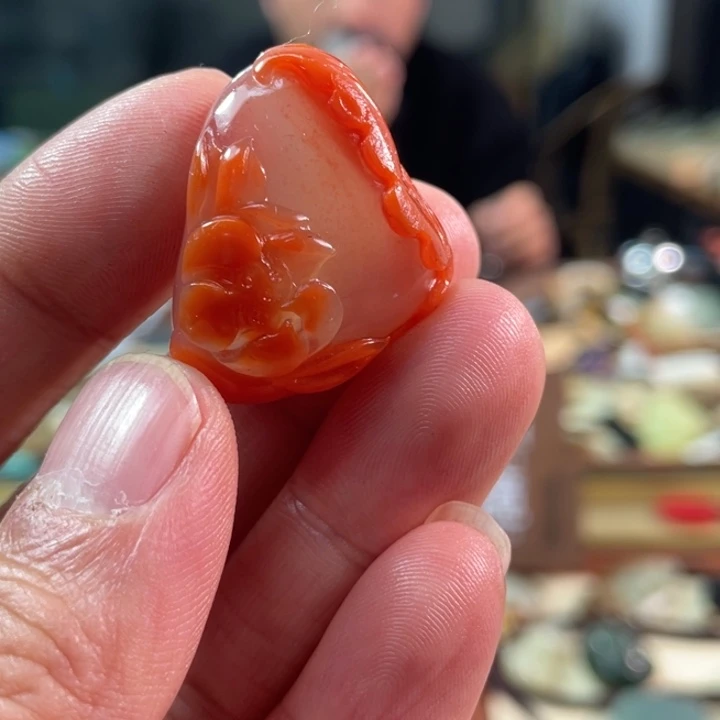 颈饰未镶嵌南红玛瑙