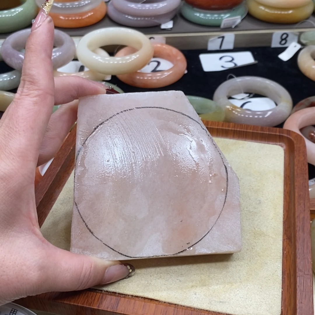 一***爱石英岩玉未镶嵌手镯