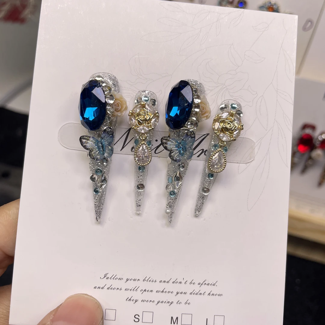 蓝色妖姬｜孔雀蓝高级贵妃甲手工穿戴美甲立体渐变蝴蝶轻奢显白