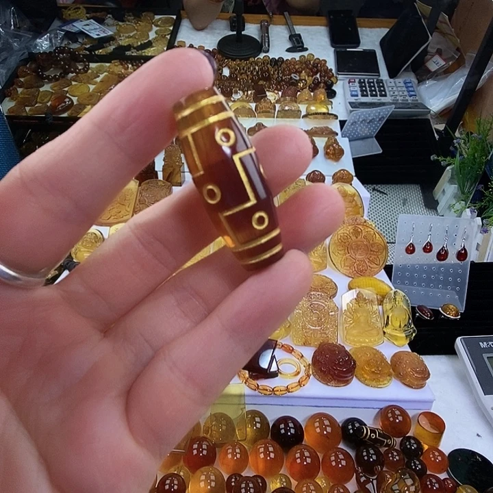 琥珀未镶嵌吊坠(不含链)天然缅甸琥珀棕血九眼天珠