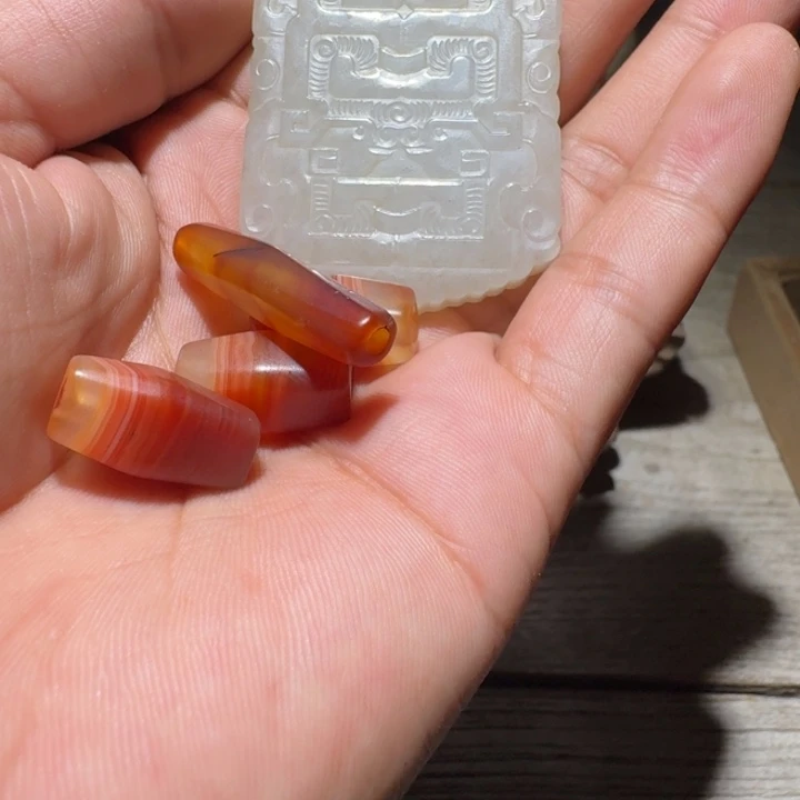 天***头和田玉（糖玉）未镶嵌挂件