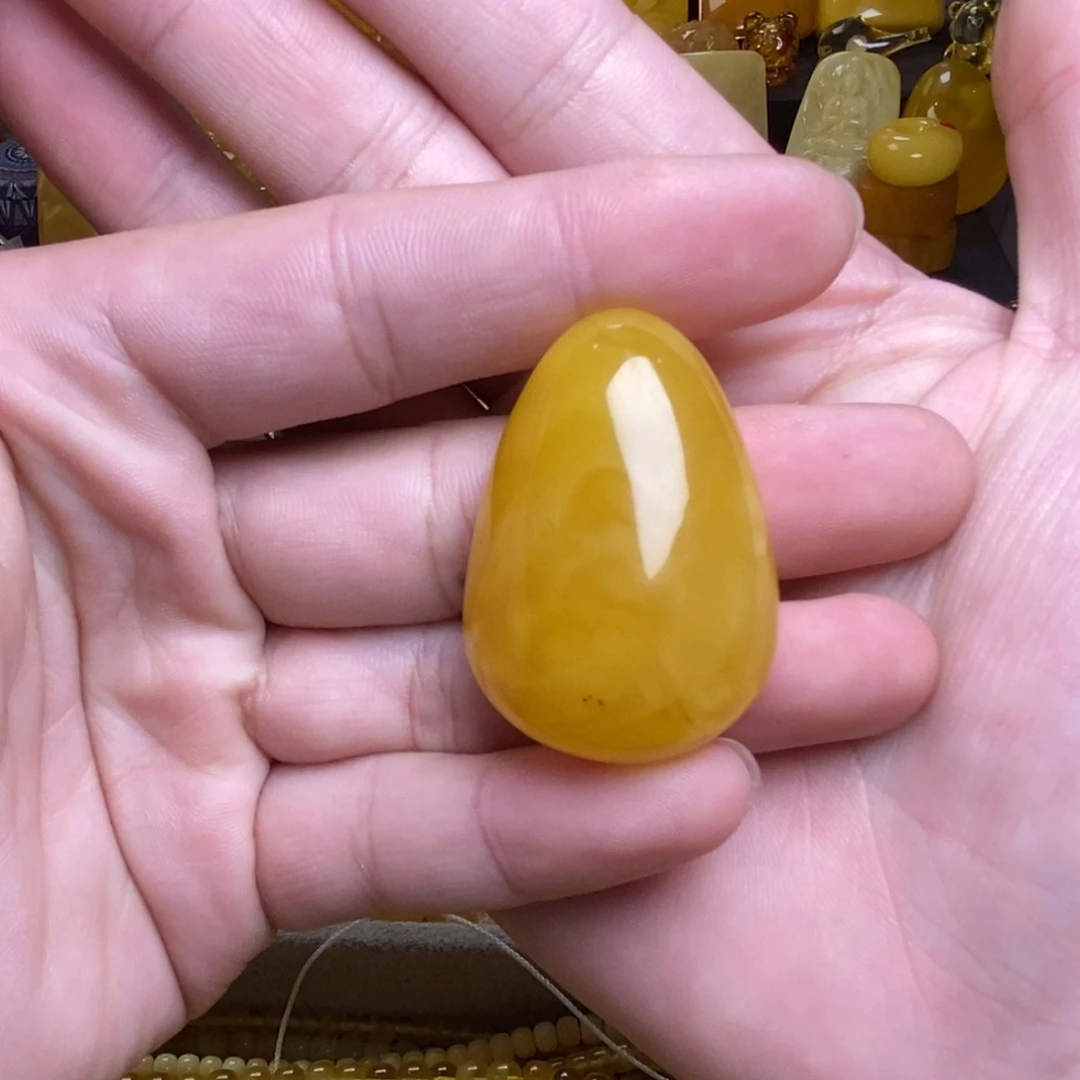 琥珀未镶嵌裸石蜜蜡