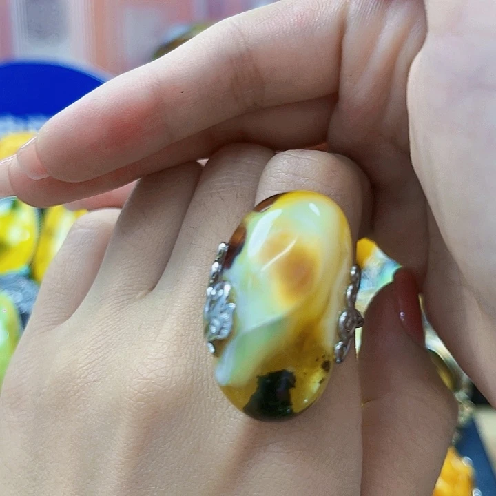 琥珀颈饰银S925镶嵌戒指