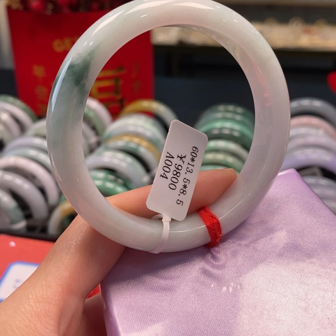 翡翠未镶嵌手镯翡翠手镯白底青