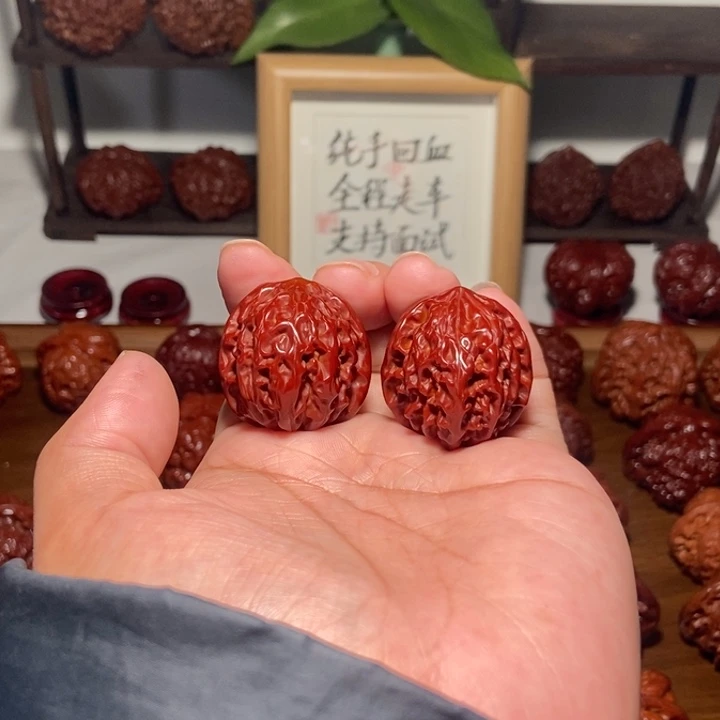 阿***一文玩核桃吊坠龙眼