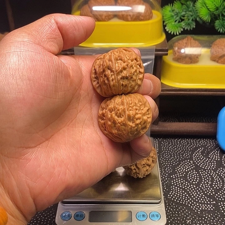 文玩核桃吊坠蝴蝶磨37