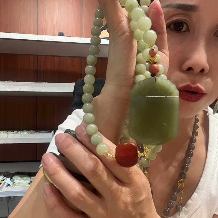 岫玉未镶嵌毛衣链