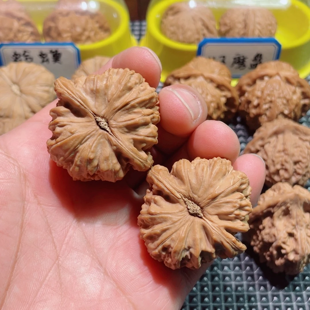 夜****文玩核桃吊坠41全品白狮子