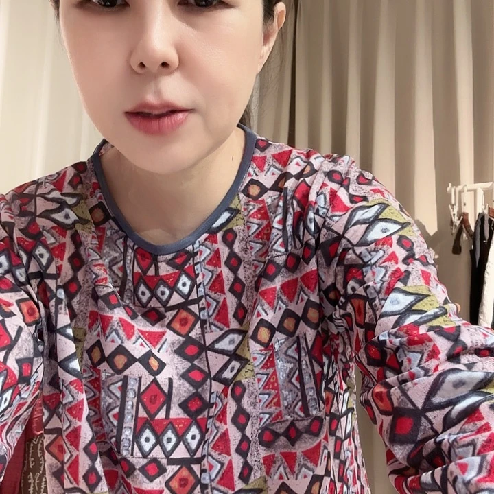 用***9韩国红宝石小衫8码