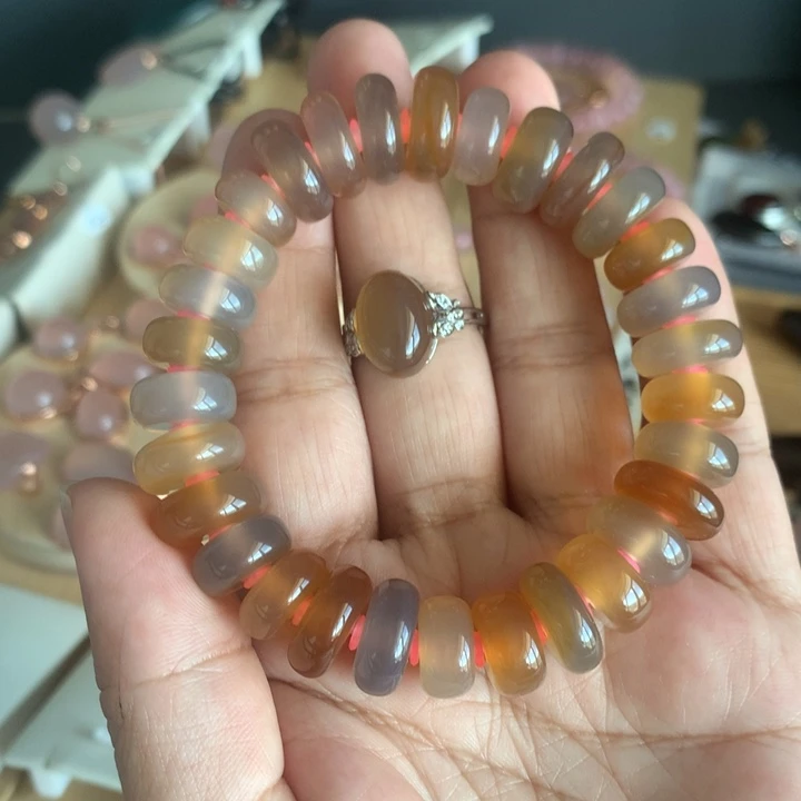 玛瑙/玉髓项圈合金