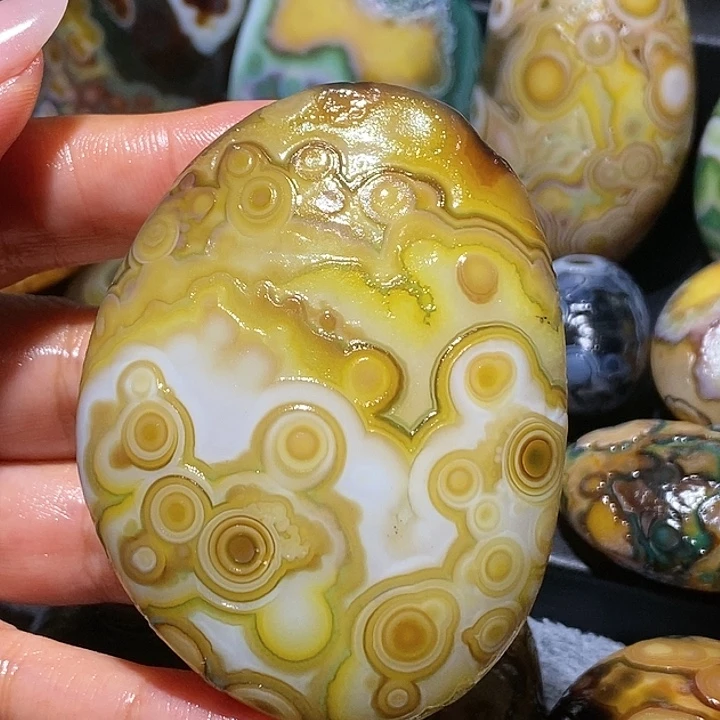 玛瑙/玉髓未镶嵌珠宝奇石64