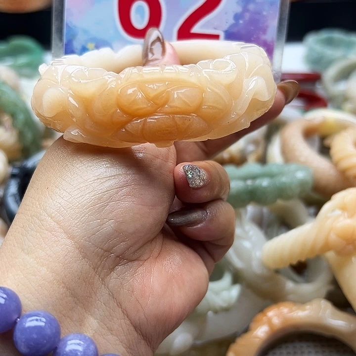 未镶嵌手镯石英岩玉
