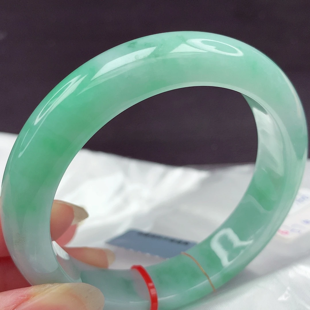 翡翠未镶嵌手镯5758圈366