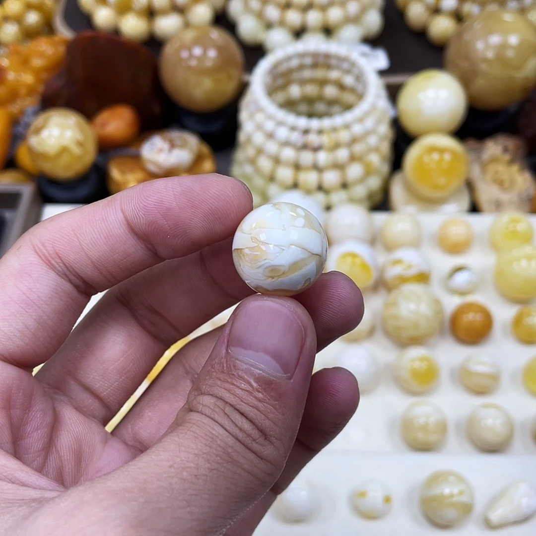 蜜蜡未镶嵌珠宝奇石17.8mm【沁色妖花漆瓷白】圆珠