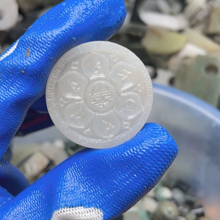 和田玉未镶嵌珠宝奇石