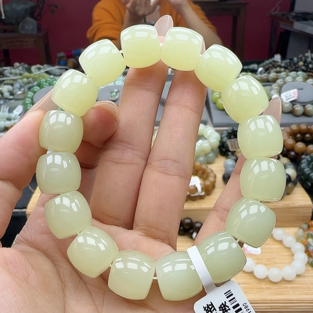 和田玉未镶嵌手串