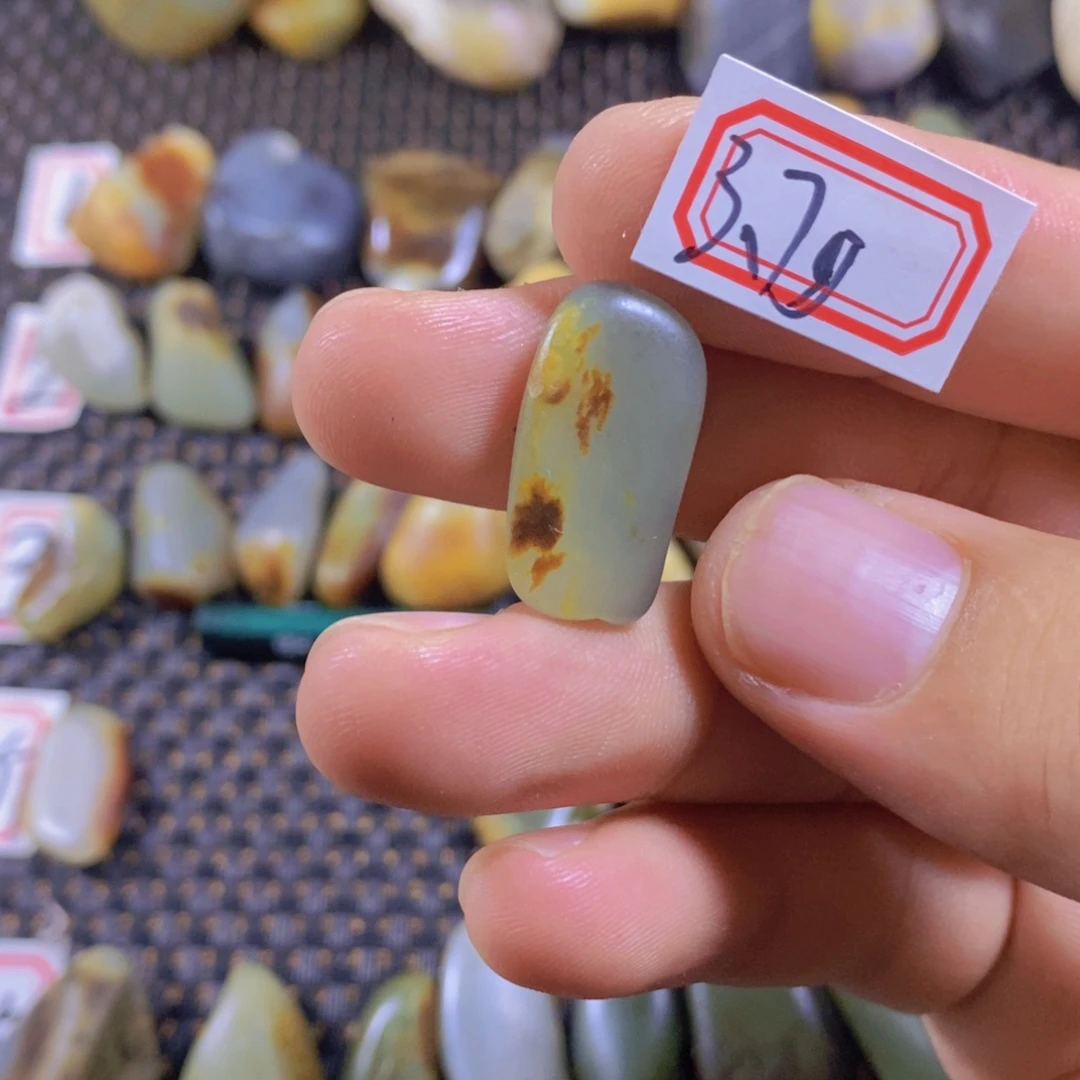 不***忆和田玉（糖玉）未镶嵌颈饰