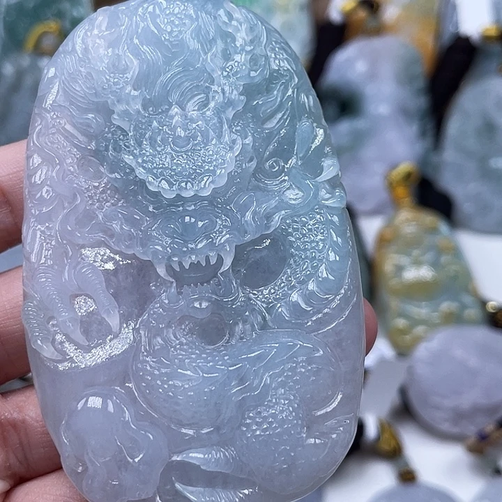 鹤***一翡翠未镶嵌颈饰天然