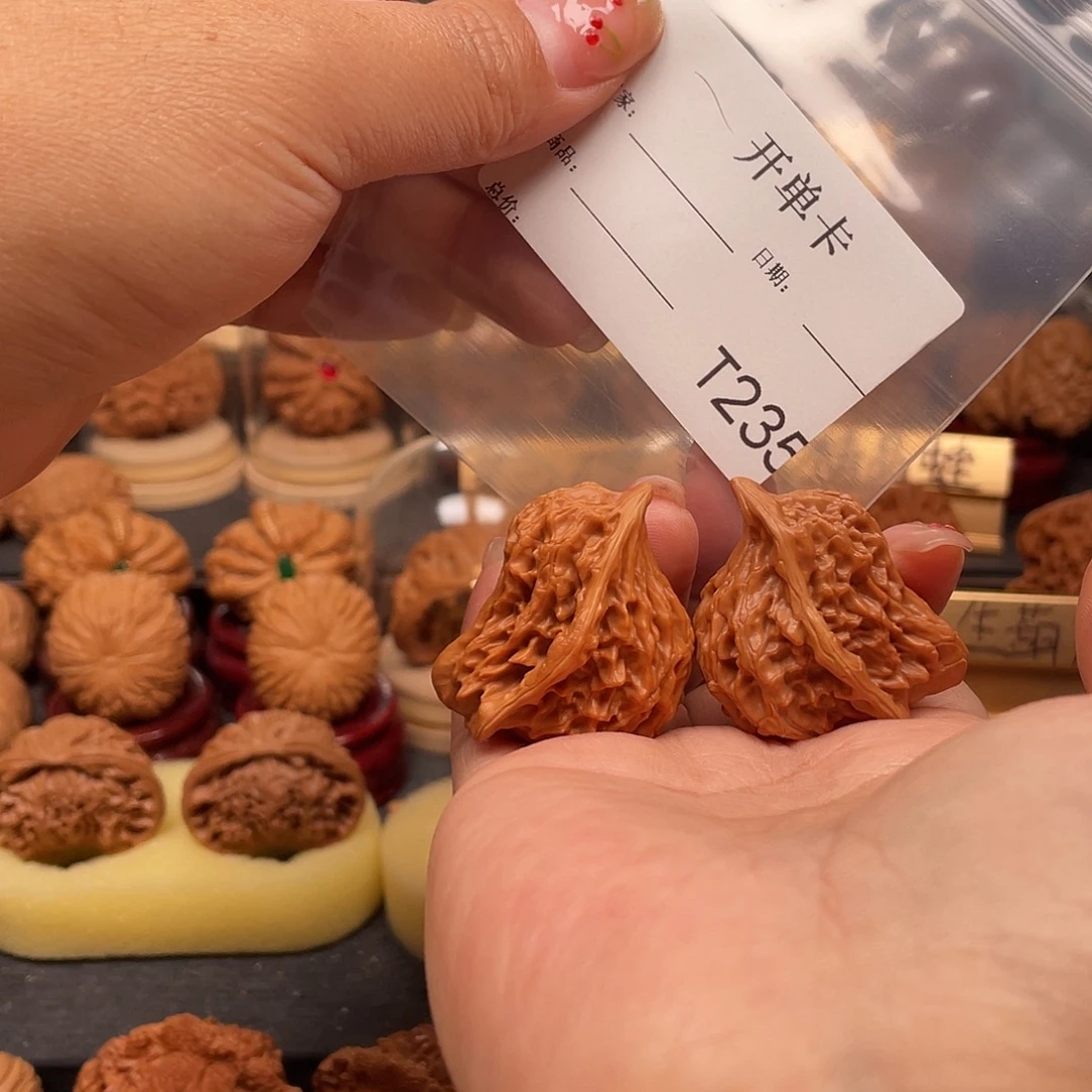 ʚ***ɞ把件文玩核桃小鸟235