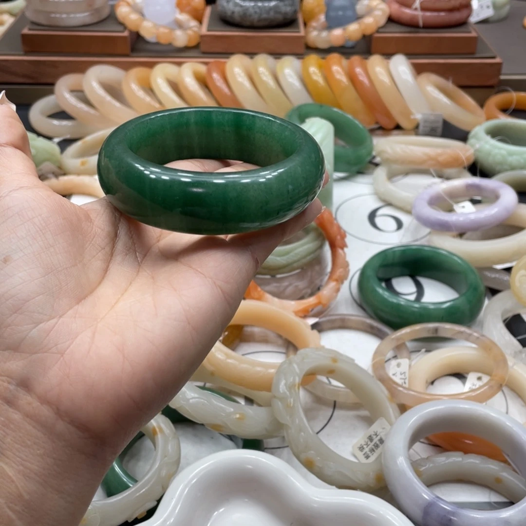 石英岩玉手镯未镶嵌口****星