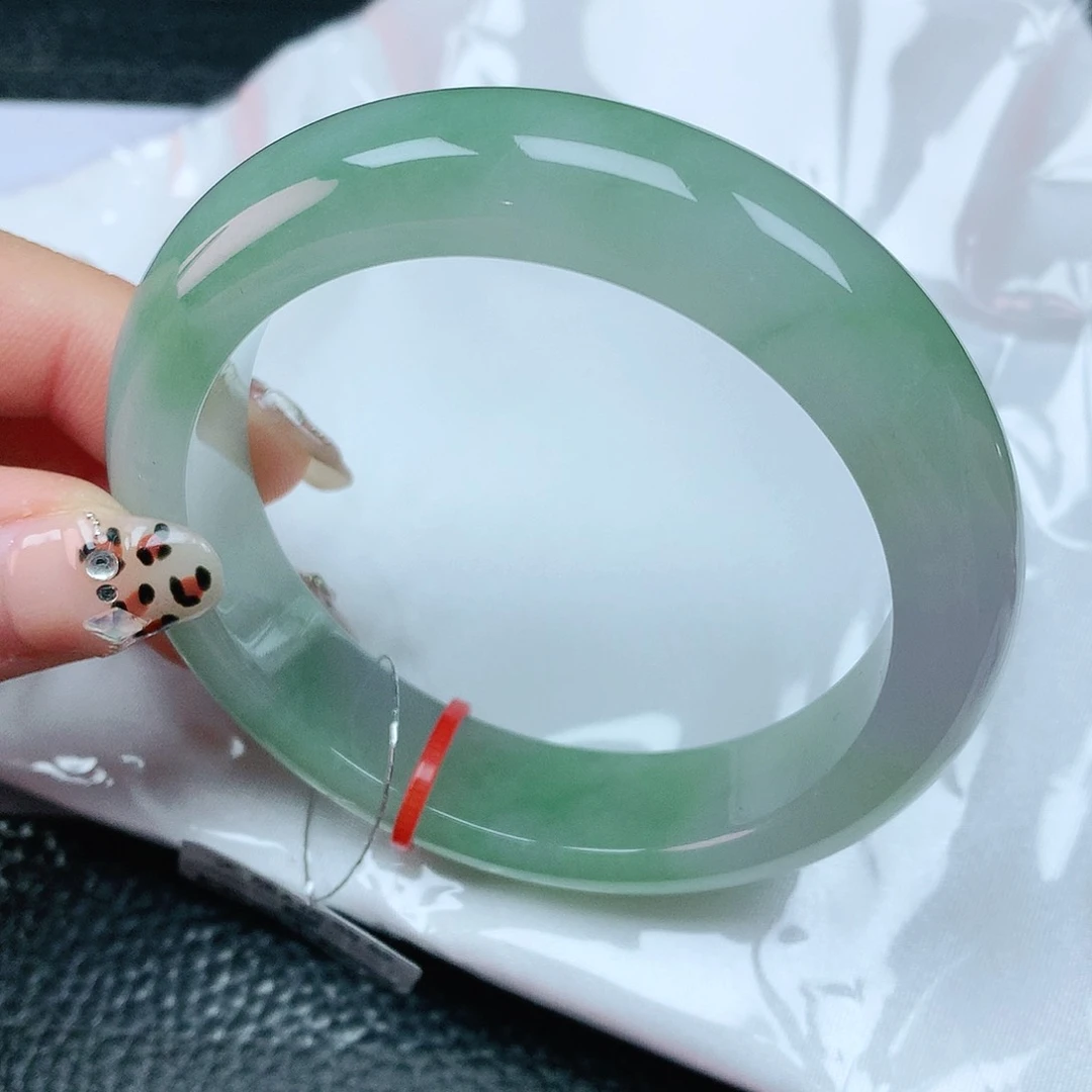 翡翠手镯未镶嵌56轮胎