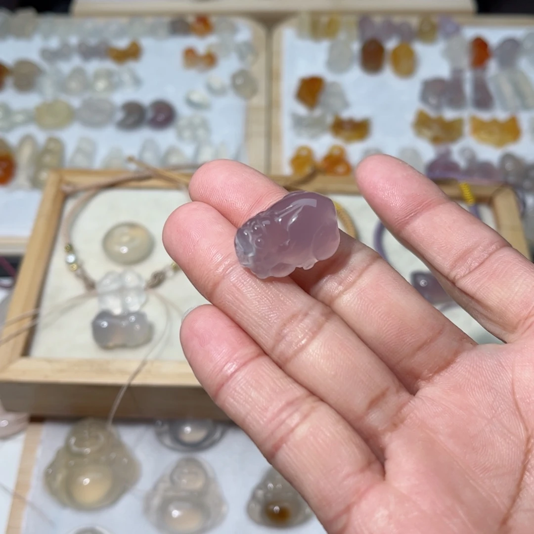 玛瑙/玉髓颈饰合金心**