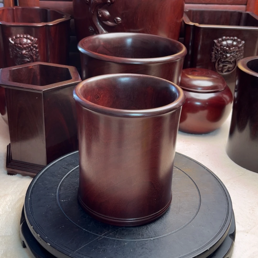 沉****檀香木小叶紫檀笔筒