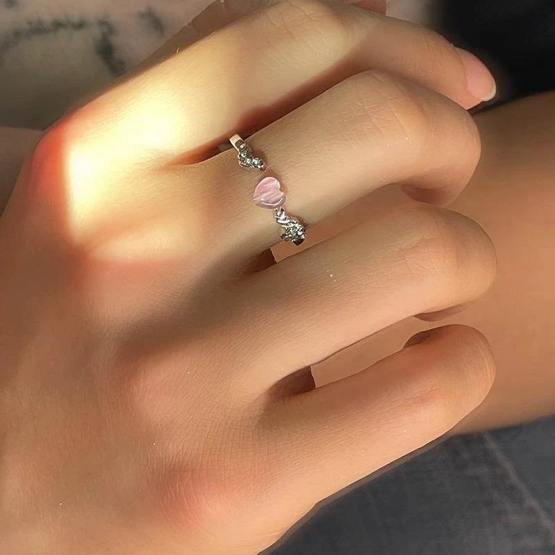 合金锆石戒指 甜酷粉色爱心锆石戒指女小众冷淡风指环个性高级感