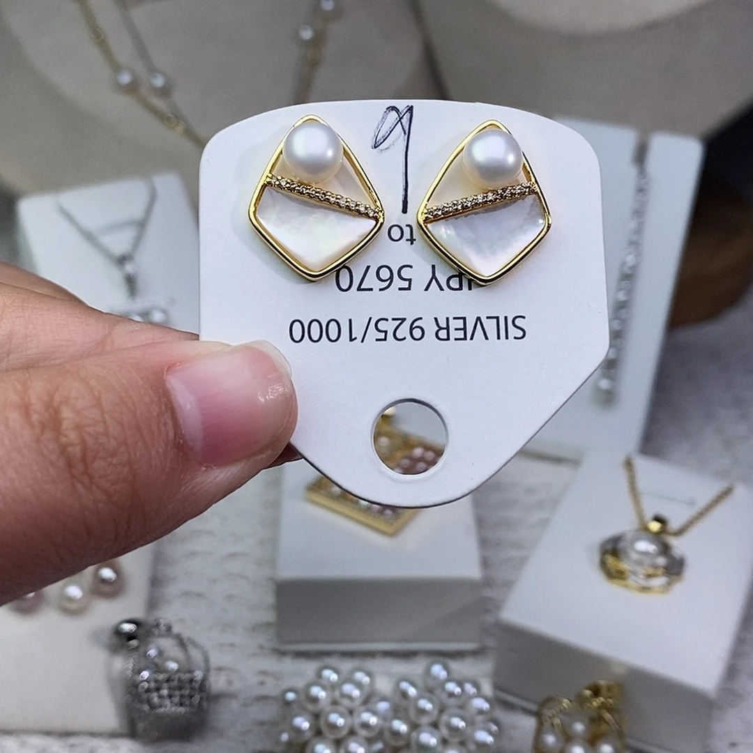 银S925镶嵌淡水珍珠耳饰